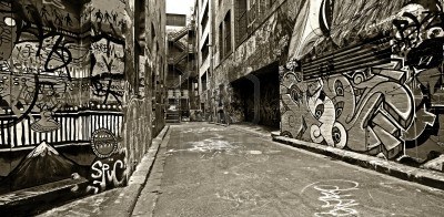 12752169-muri-coperti-di-graffiti-nel-vecchio-vicolo-hosier-lane-melbourne-l-39-australia-alto-contrasto-bian piccola
